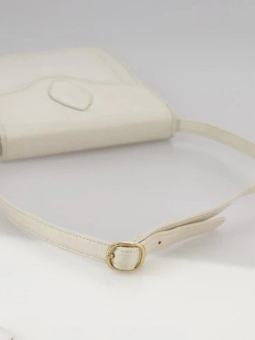 SAINT LAURENT Shoulder Bag Leather White Gold Auth yk16321 - Picture 6 of 16